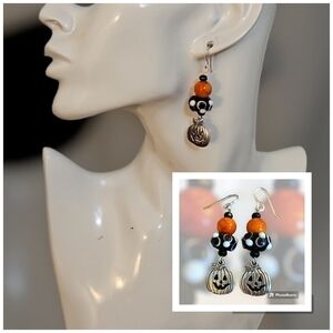 HANDMADE Halloween Lampwork Glass Beaded Pumpkin Dangle Earrings
